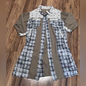 POL Mixed-Pattern Button-Down Long Duster in Olive and Blue Plaid